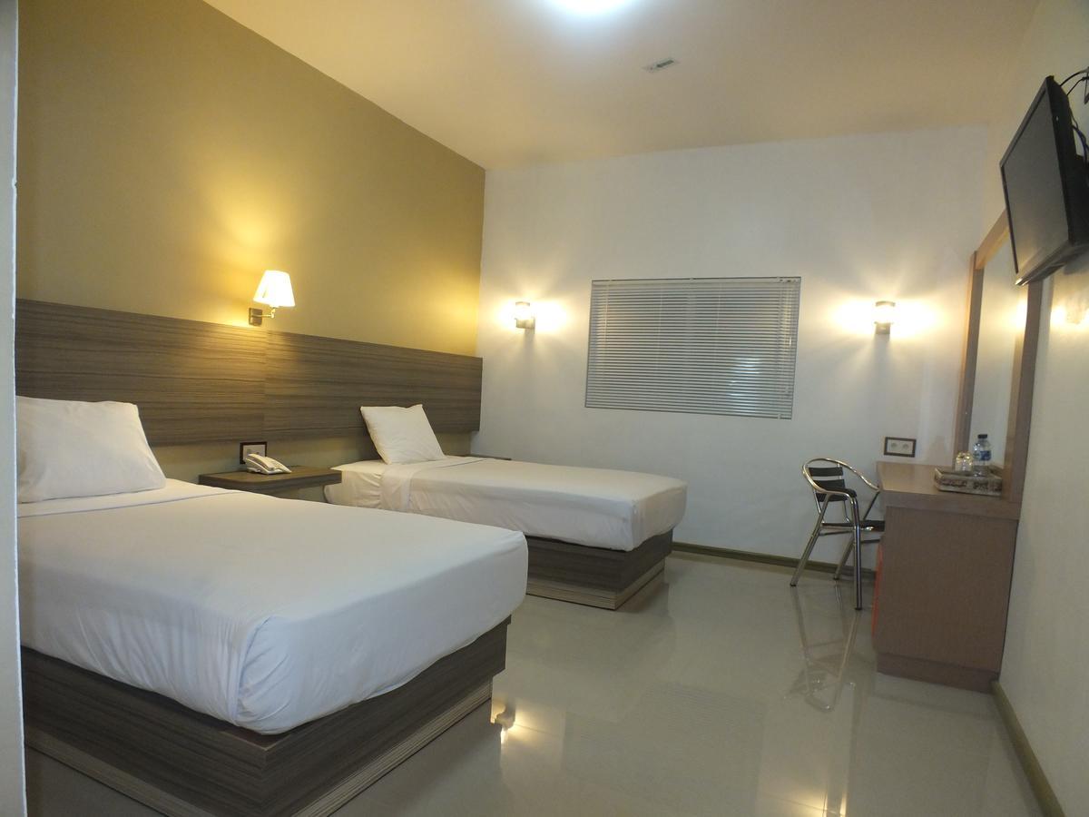 Zamrud Malioboro Hotel Yogyakarta Eksteriør billede